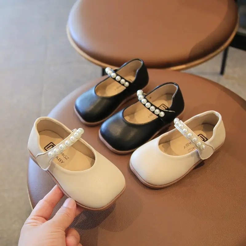 Girl's Black Pearl Strap Princess Shoes
